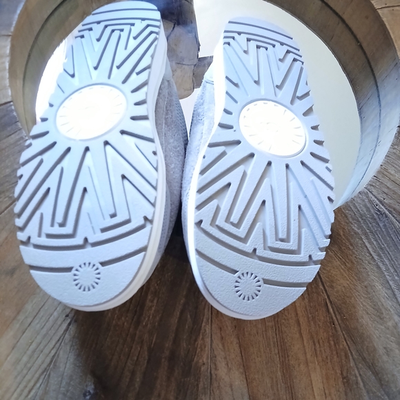 UGG Men's Light Tan Slip-On Loafers - Picture 4 of 6